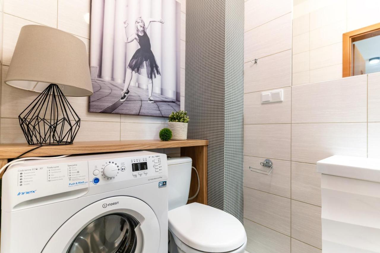 Marina Apartment - Przy Jeziorze, Taras, Tv55" Z Netflix I Prime, Parking Ilawa Exterior photo